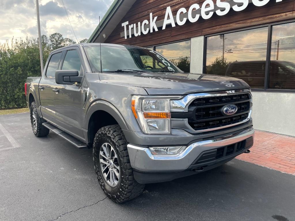 2022 Ford F-150 XLT's photo